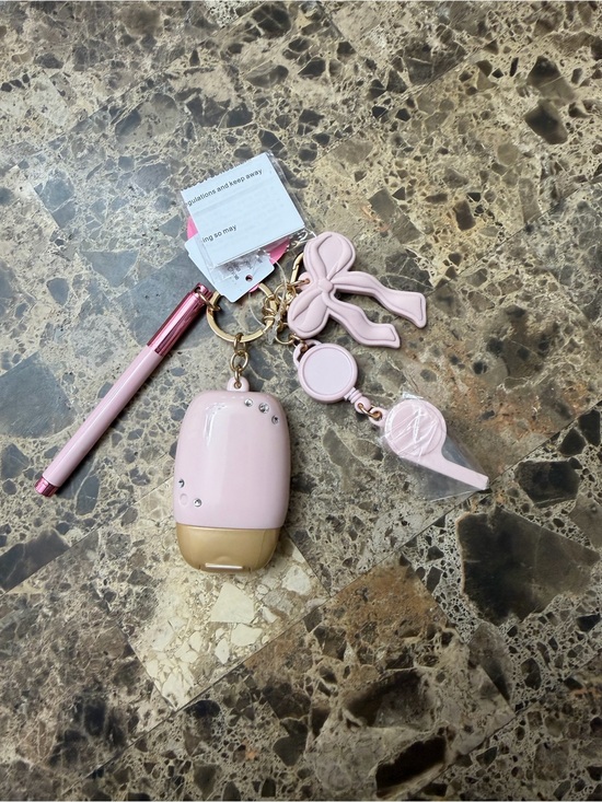 Bath & Body Works Accessories - Bath & Body Works Pink Women’s Keychain Accessory Set with Charm